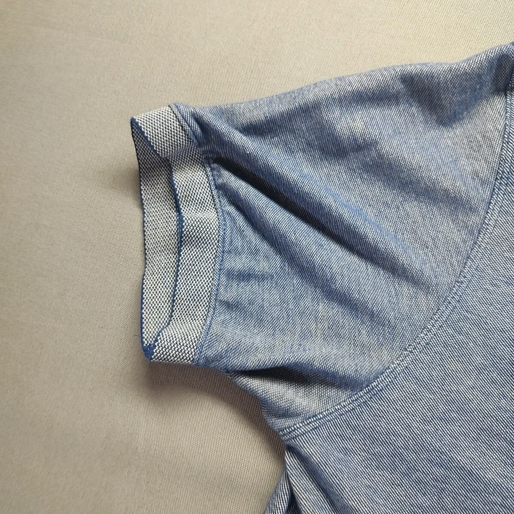 Banana Republic Men's Polo Shirt Size Medium Blue